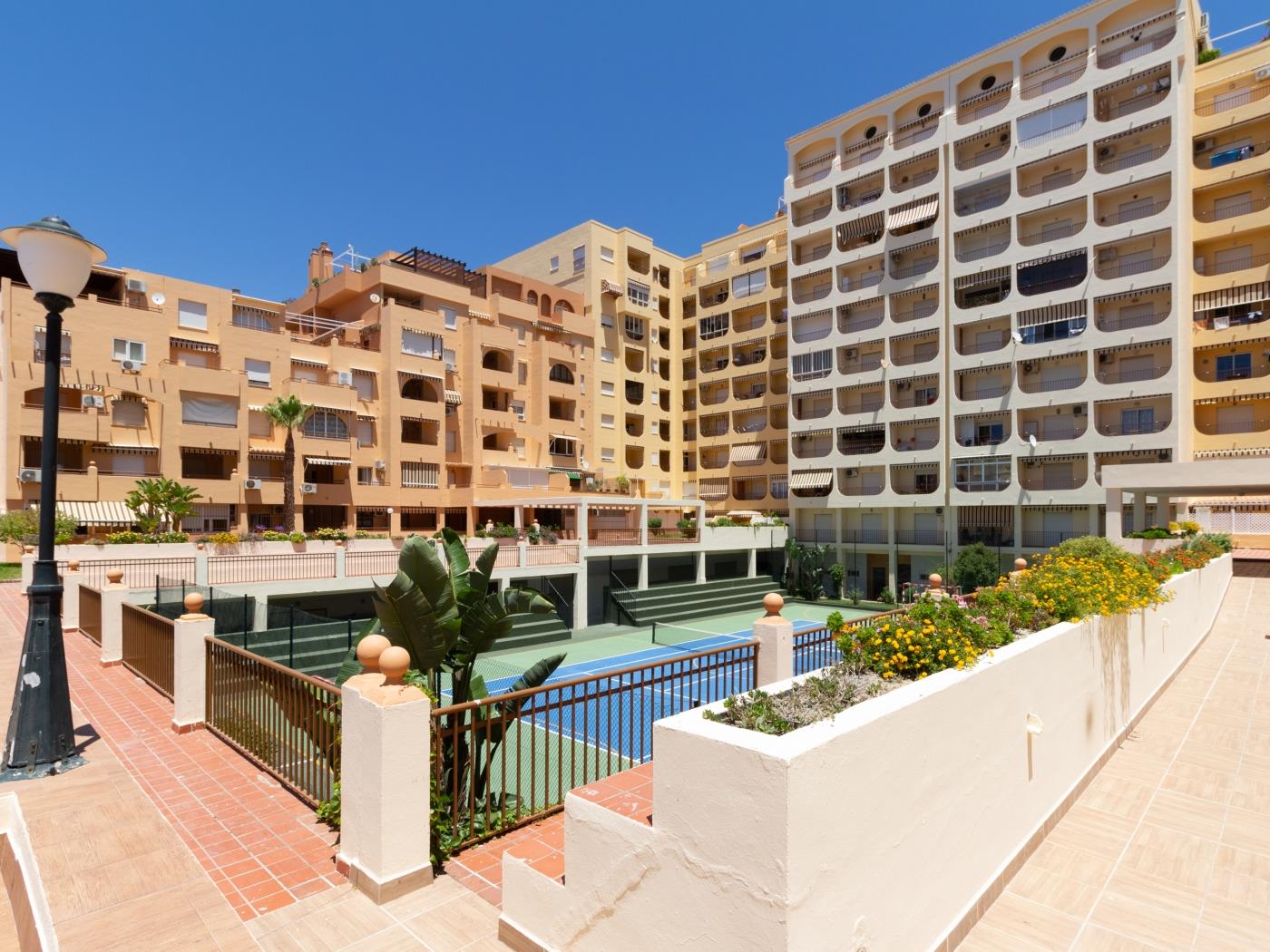 Apto Jardines de Mariote. Appartement à la plage de San Cristobal avec wifi. à Almuñécar