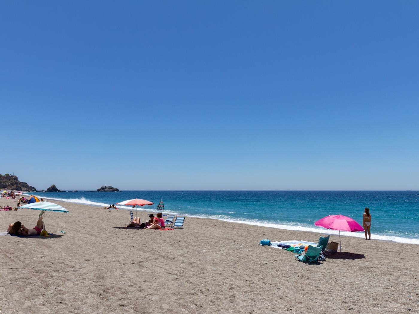 Apto Jardines de Mariote. Appartement à la plage de San Cristobal avec wifi. à Almuñécar