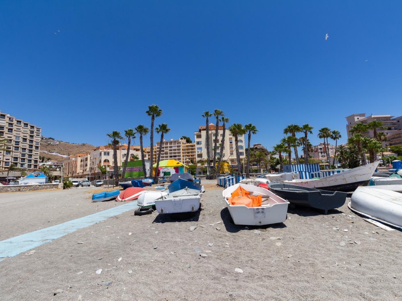 Apto Jardines de Mariote. Appartement à la plage de San Cristobal avec wifi. à Almuñécar