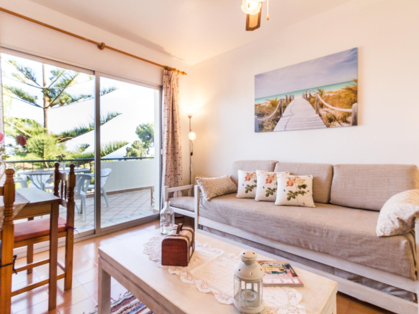 Apto Las Palomas. Apartment next to La Herradura Beach. in La Herradura