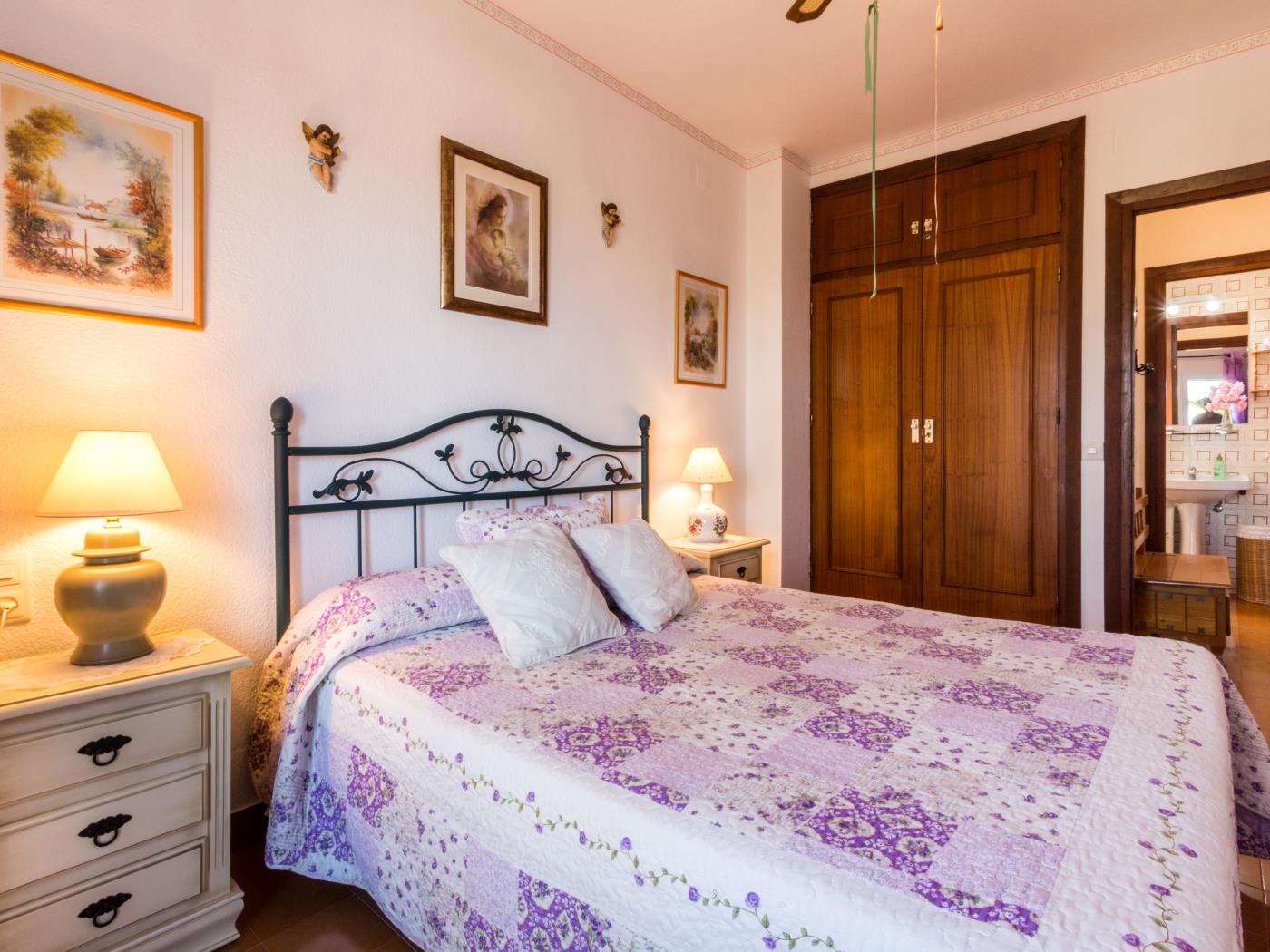 Apto Las Palomas. Apartment next to La Herradura Beach. in La Herradura