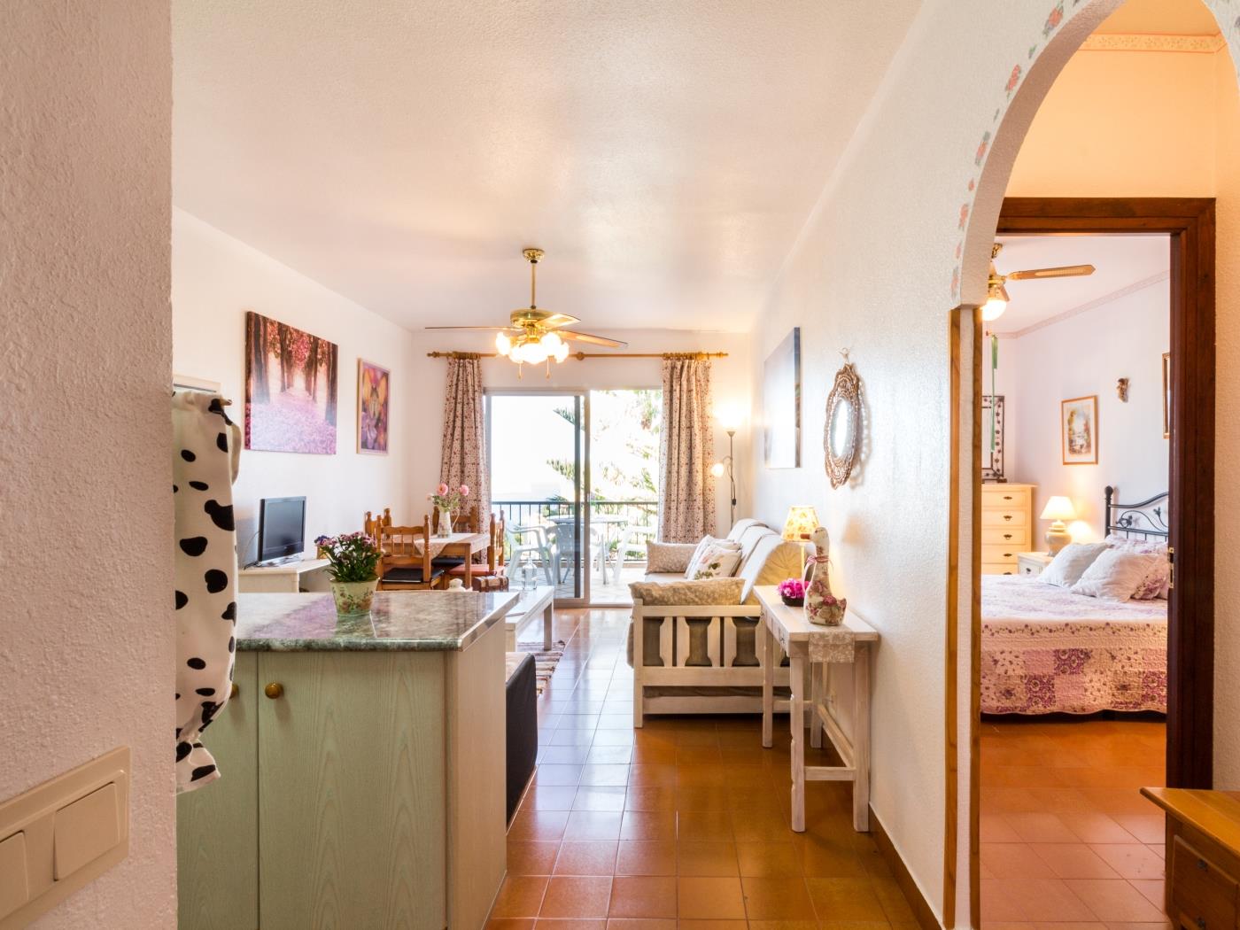 Apto Las Palomas. Apartment next to La Herradura Beach. in La Herradura
