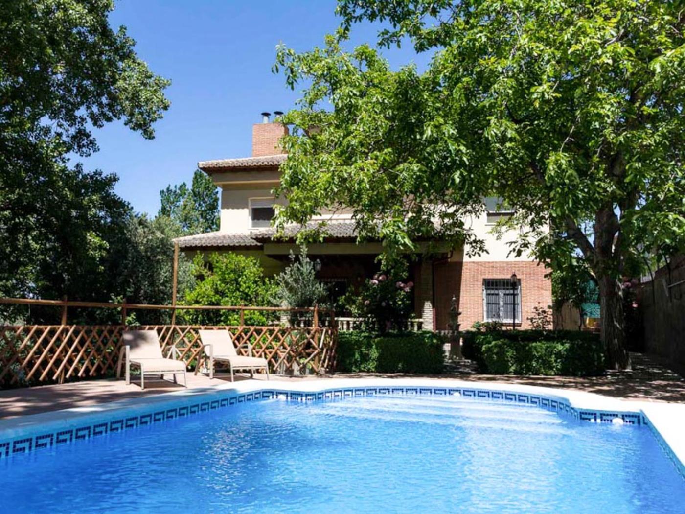 Casa Rosa del Romeral in Nigüelas