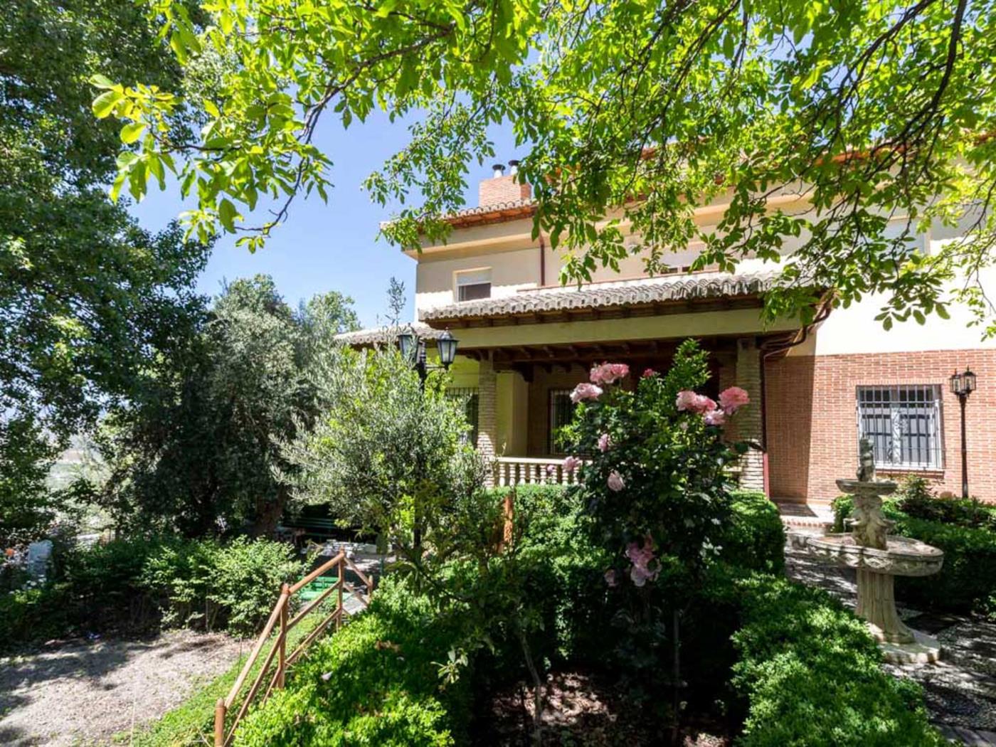 Casa Rosa del Romeral in Nigüelas