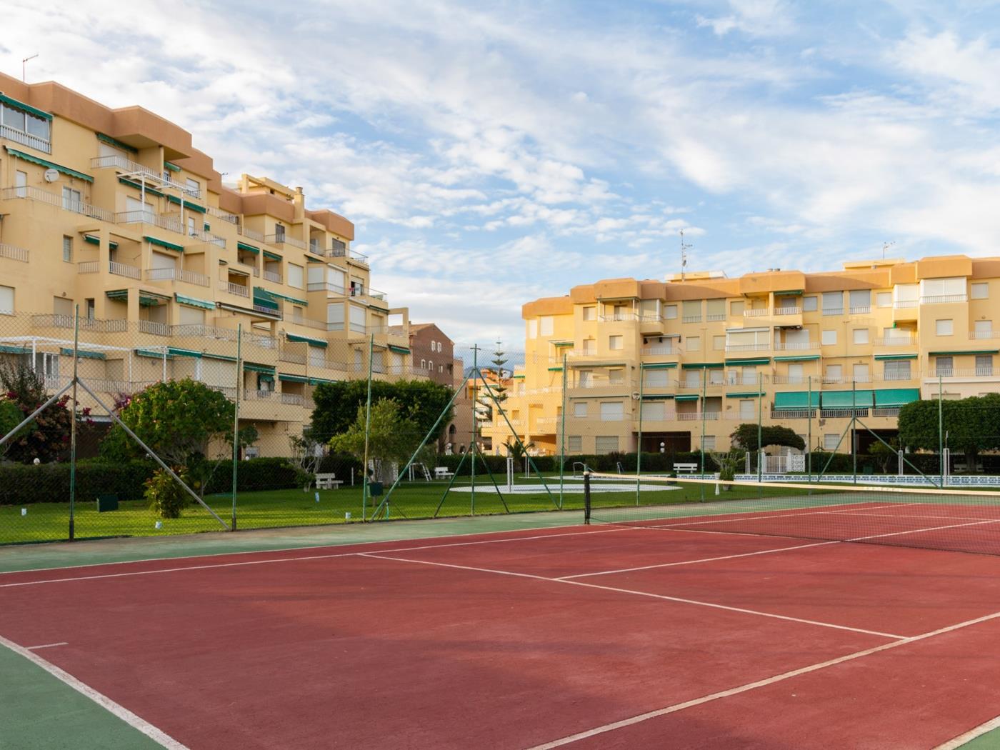 Apto Mayorazgo II. Apartamento con terraza en Salobreña