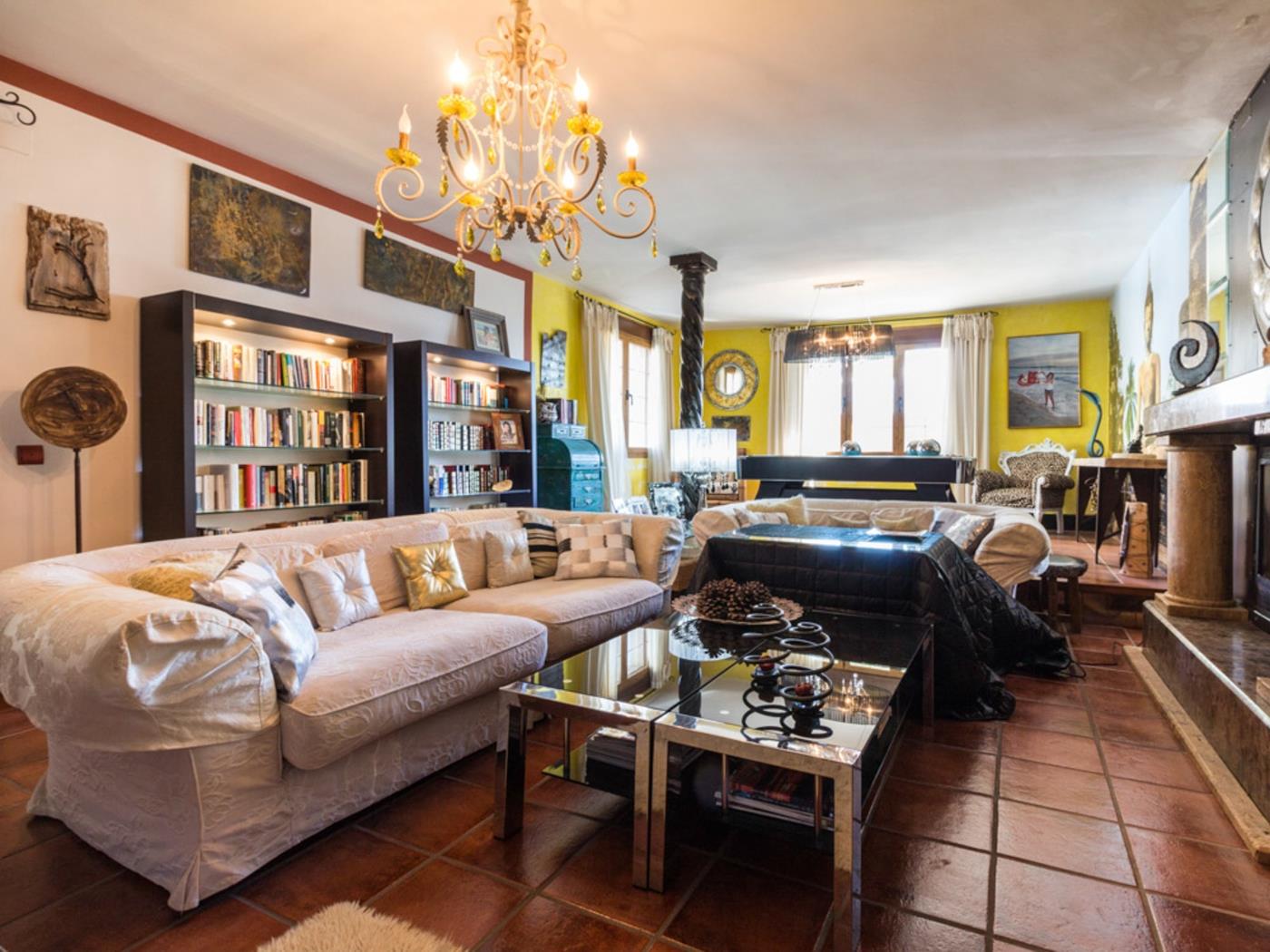 Beautiful house with pool, garden and wifi in Padul