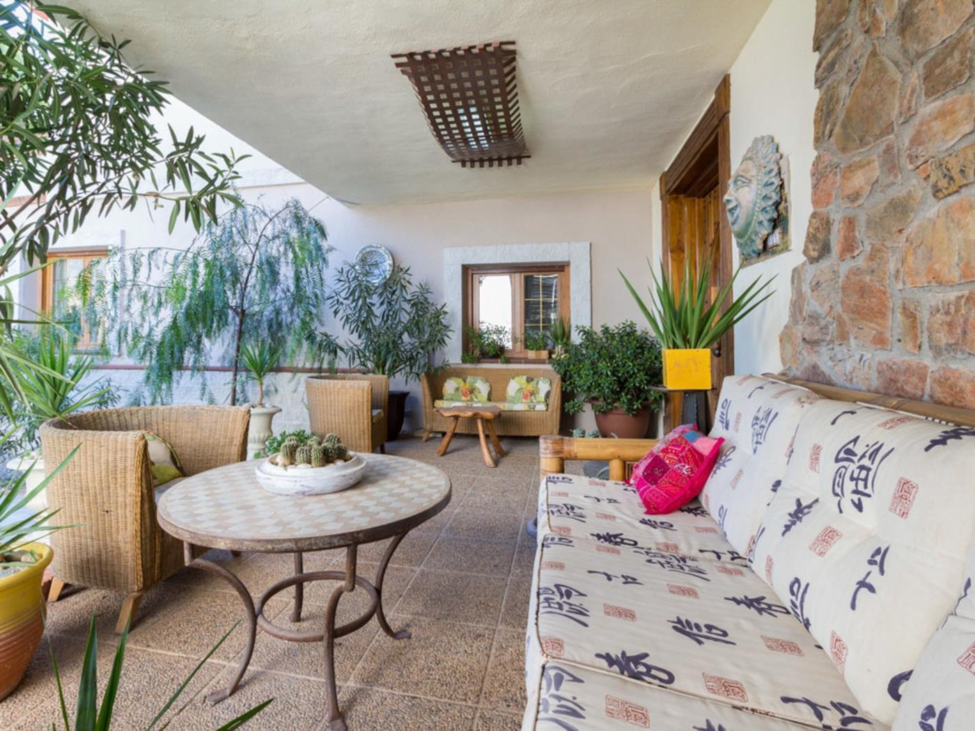 Beautiful house with pool, garden and wifi in Padul