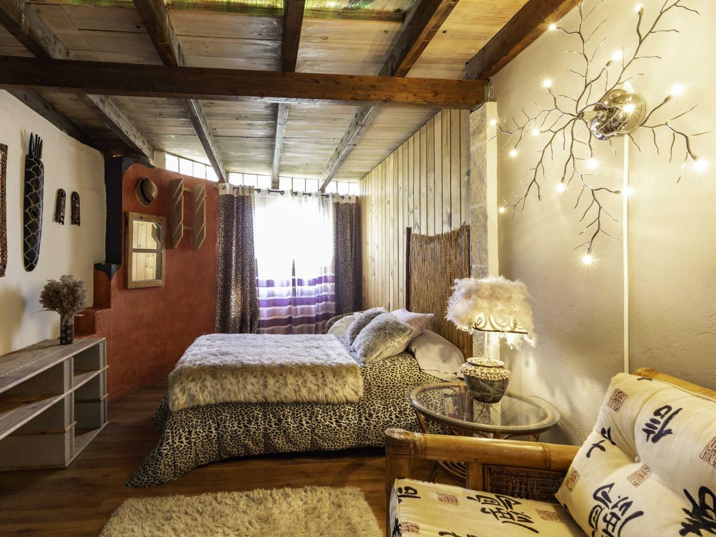 Beautiful house with pool, garden and wifi in Padul