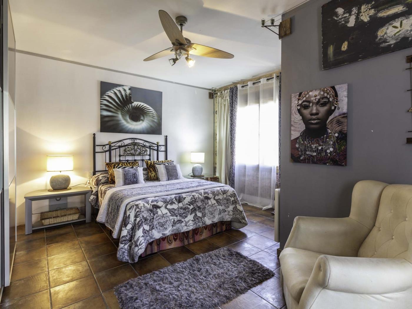 Beautiful house with pool, garden and wifi in Padul