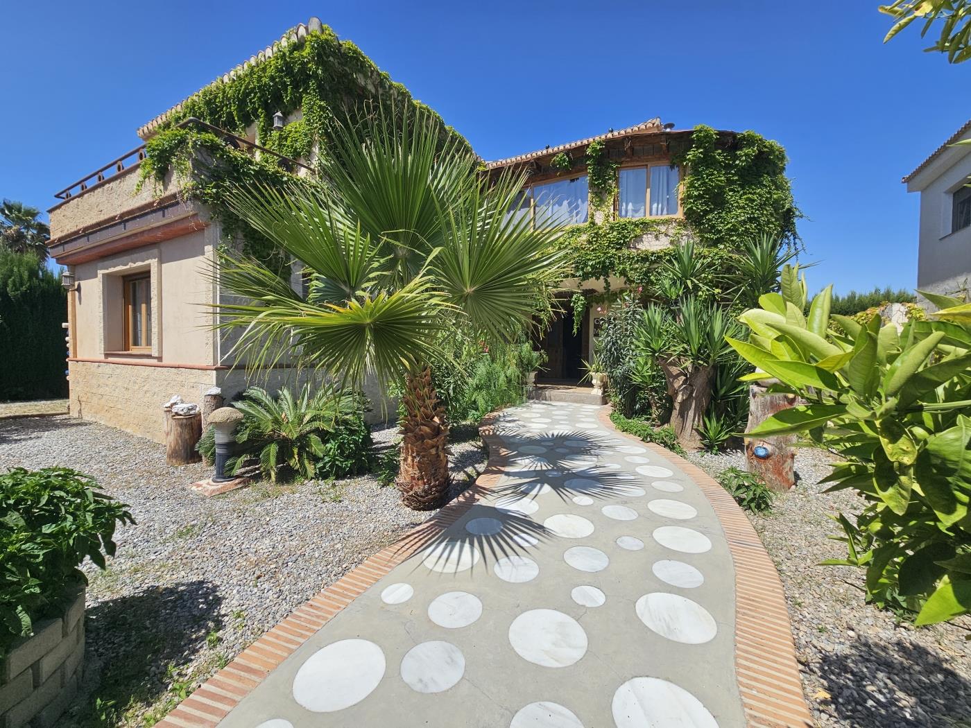 Beautiful house with pool, garden and wifi in Padul