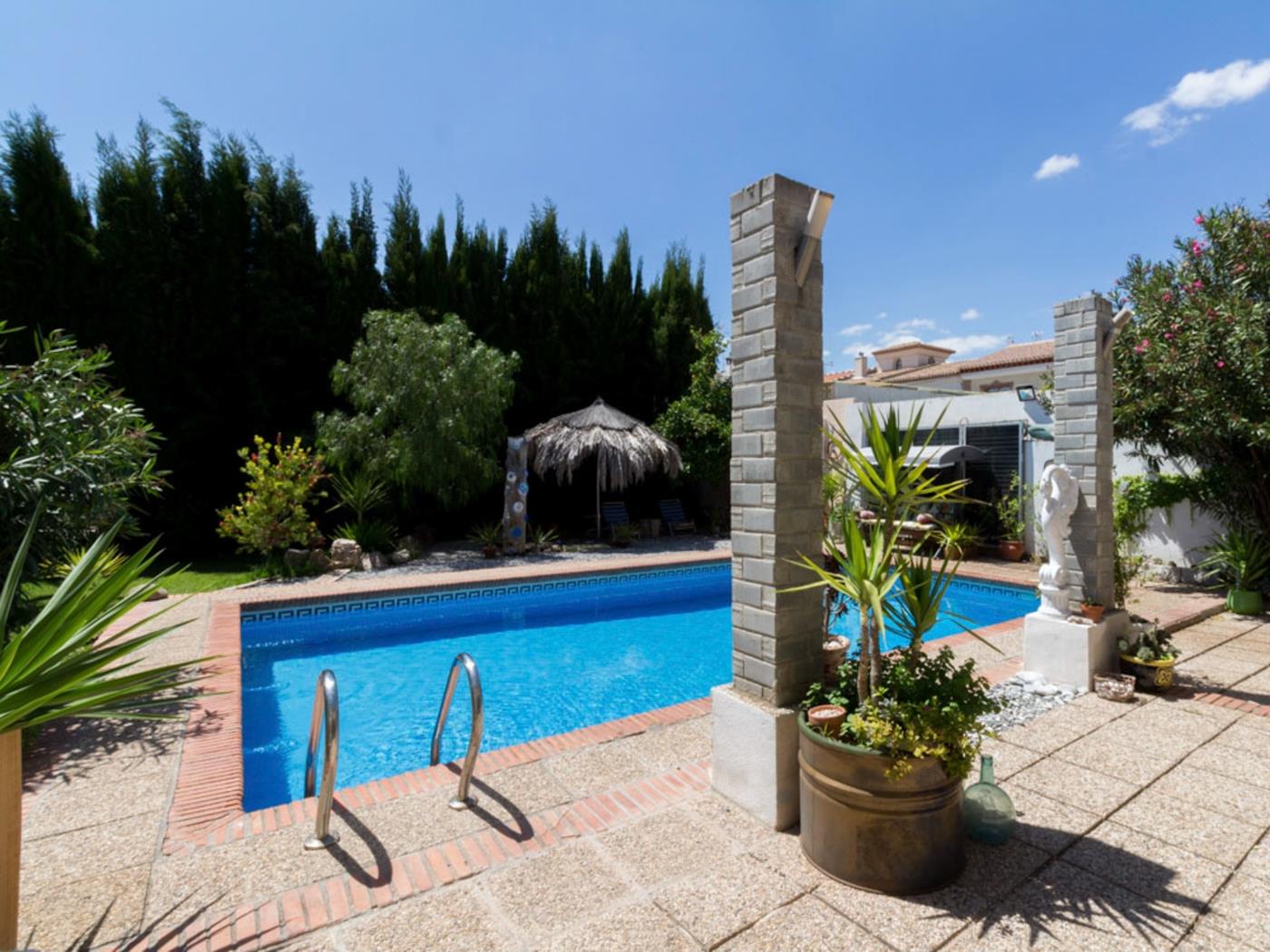 Beautiful house with pool, garden and wifi in Padul