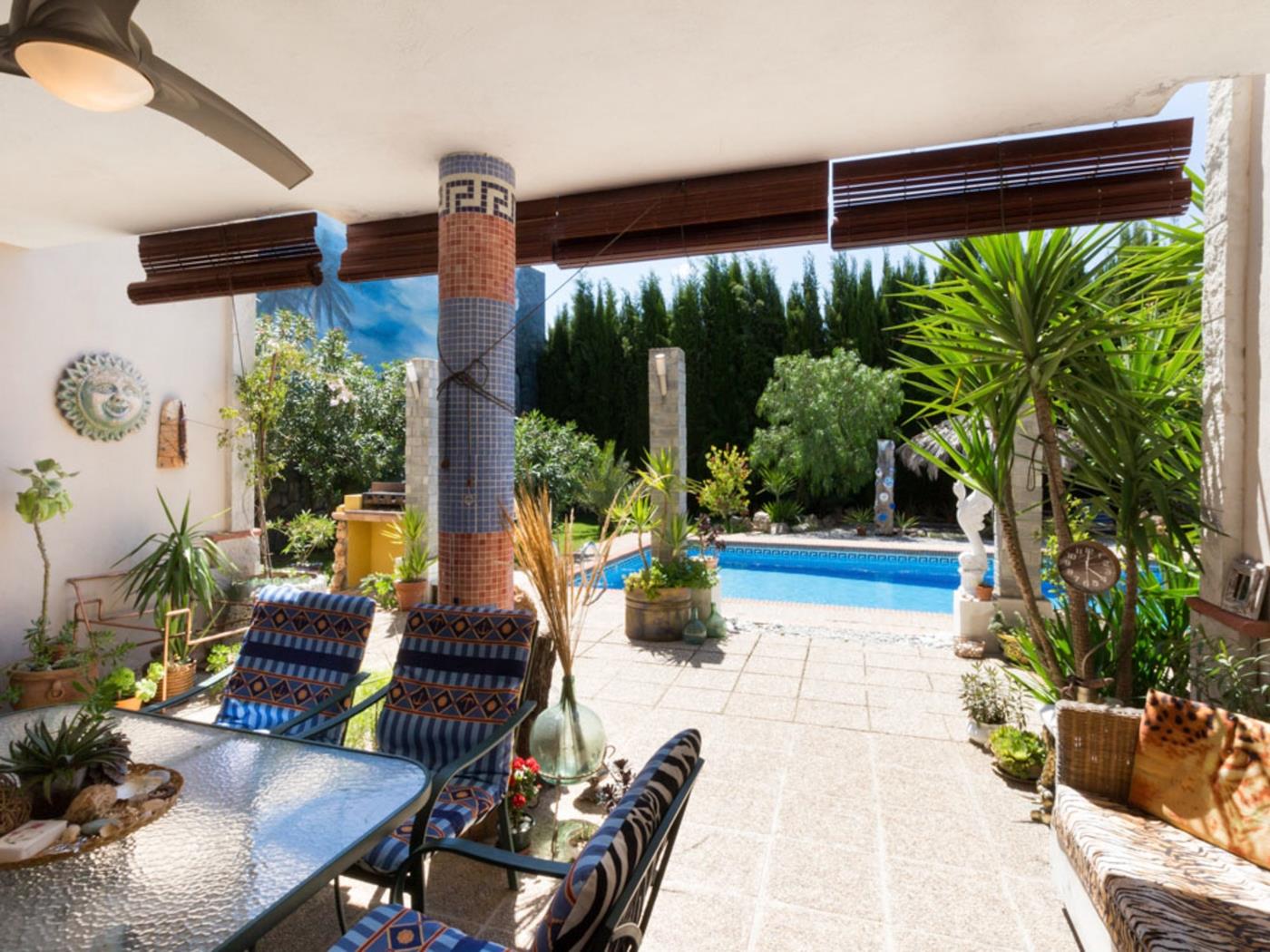 Beautiful house with pool, garden and wifi in Padul