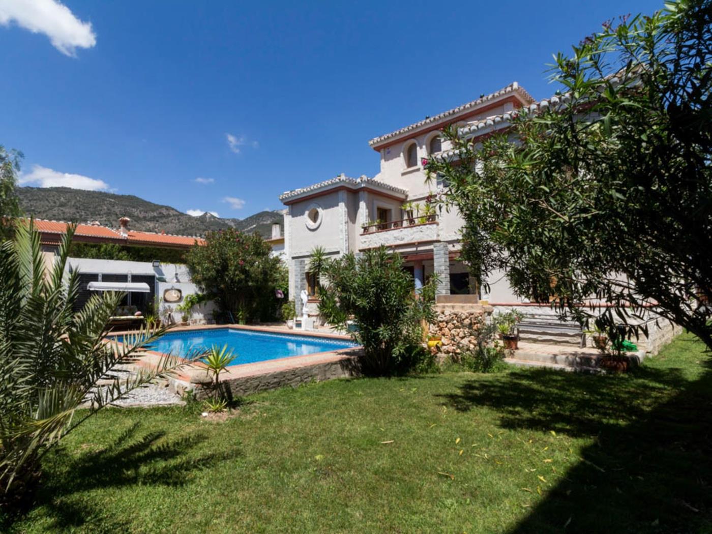 Beautiful house with pool, garden and wifi in Padul