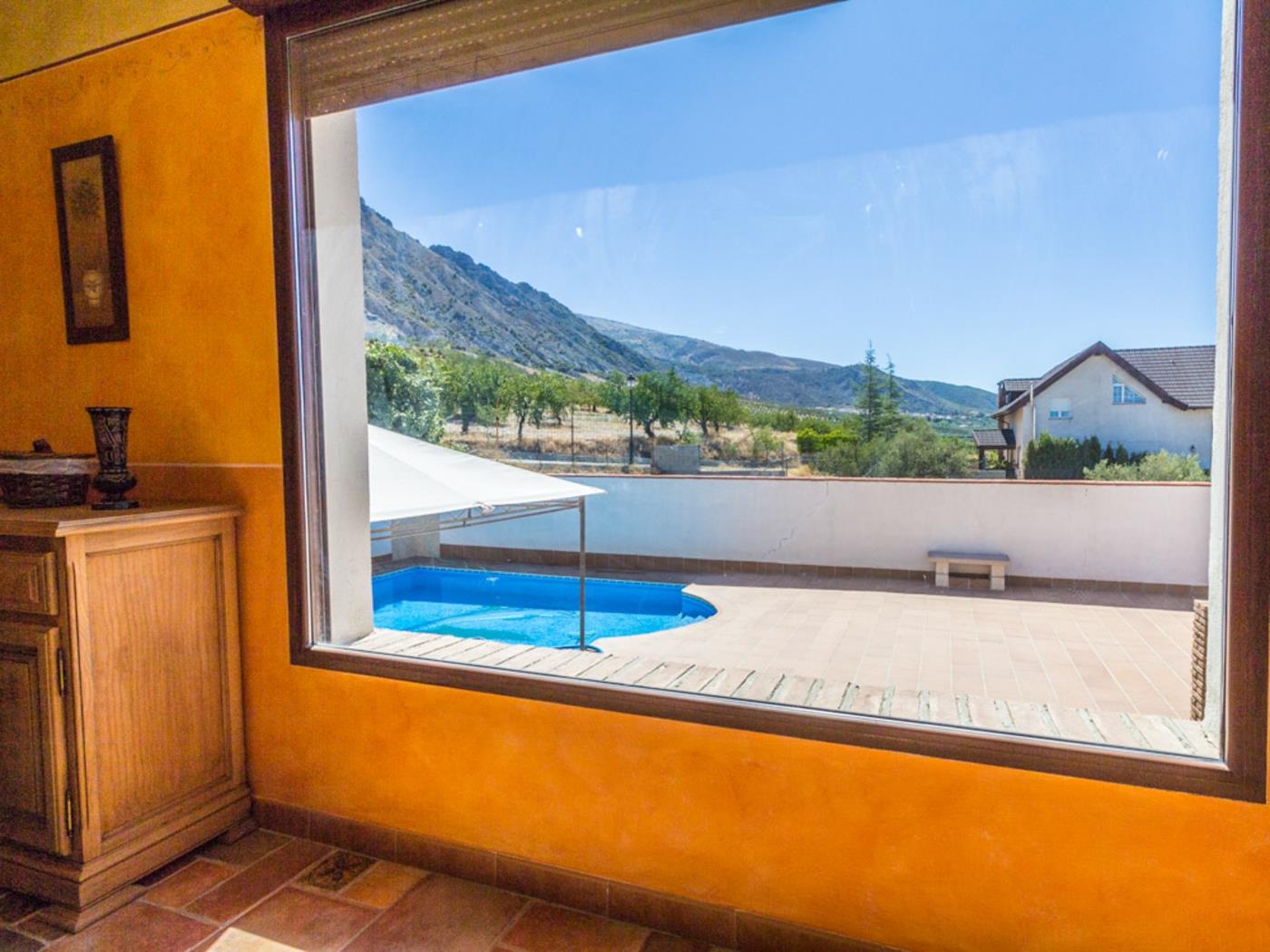 Superbe maison avec vue, piscine et terrasse à Dúrcal