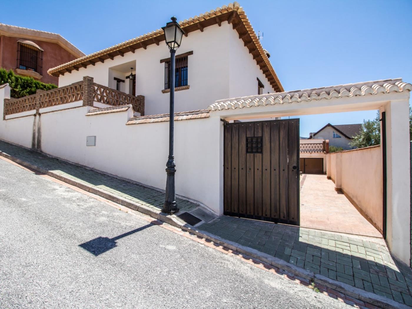 Superbe maison avec vue, piscine et terrasse à Dúrcal