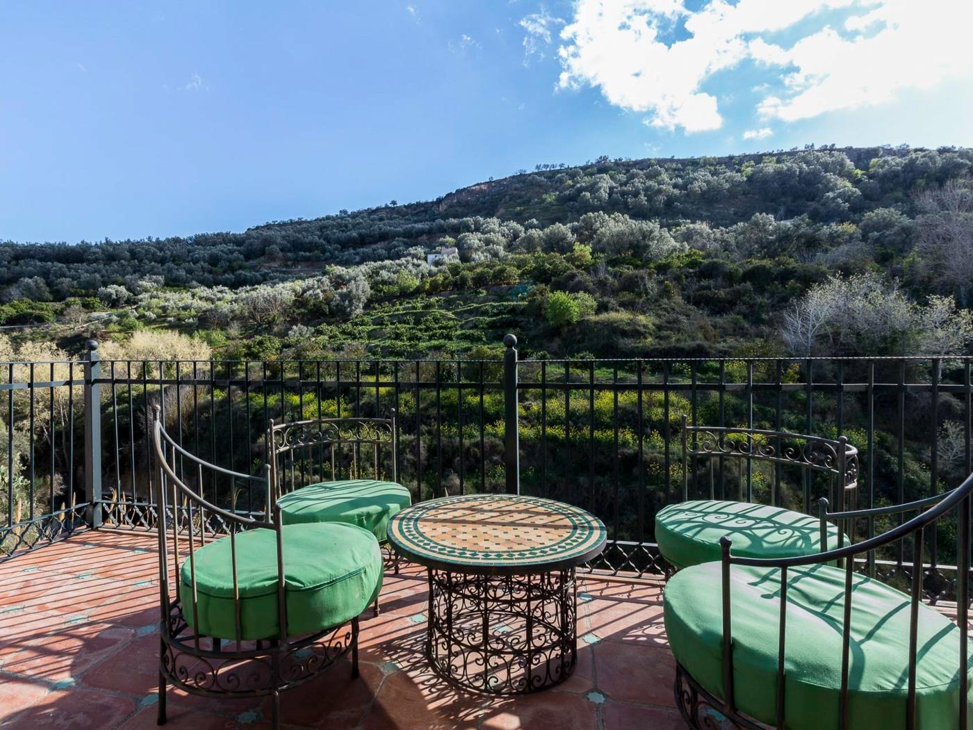 Magnificent house with pool, garden and views in Saleres