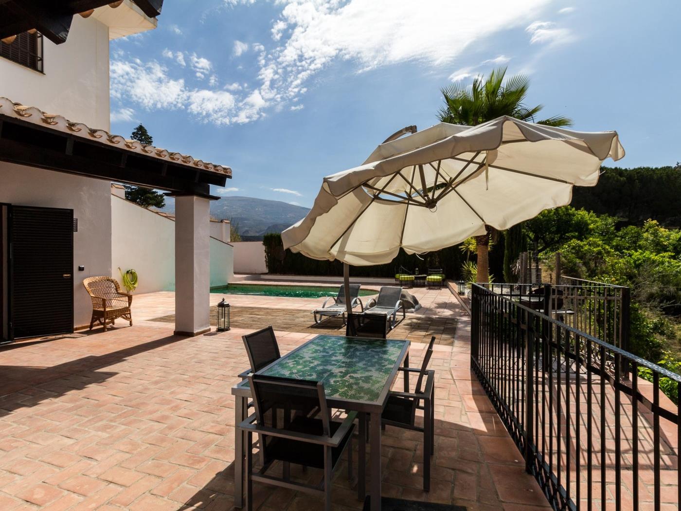 Magnificent house with pool, garden and views in Saleres