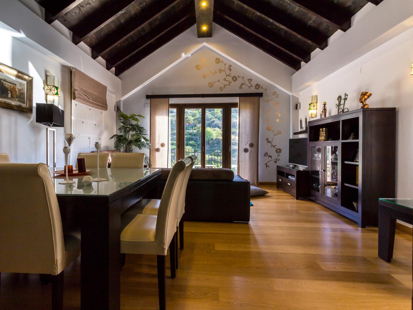 Magnificent house with pool, garden and views in Saleres