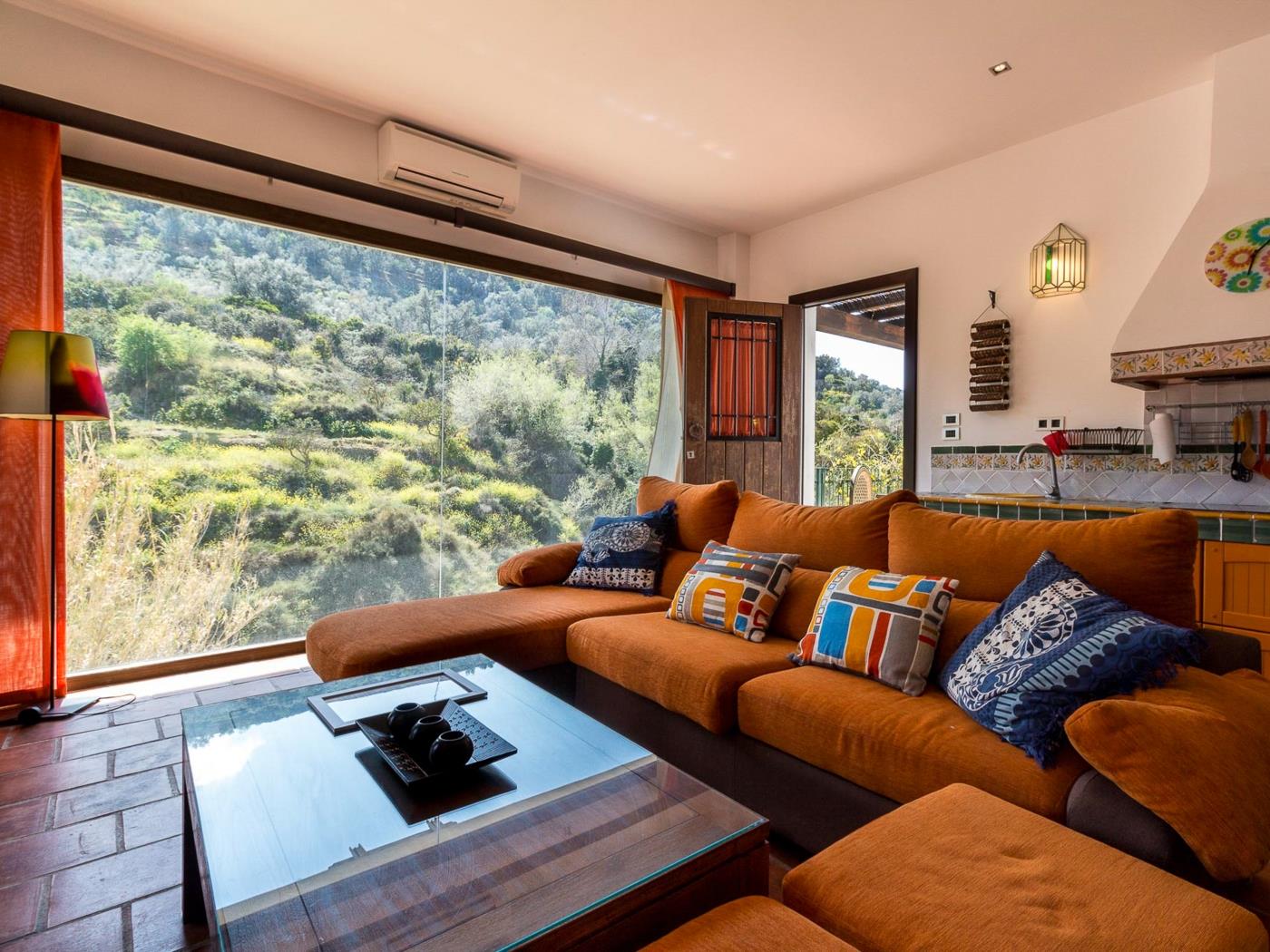 Magnificent house with pool, garden and views in Saleres