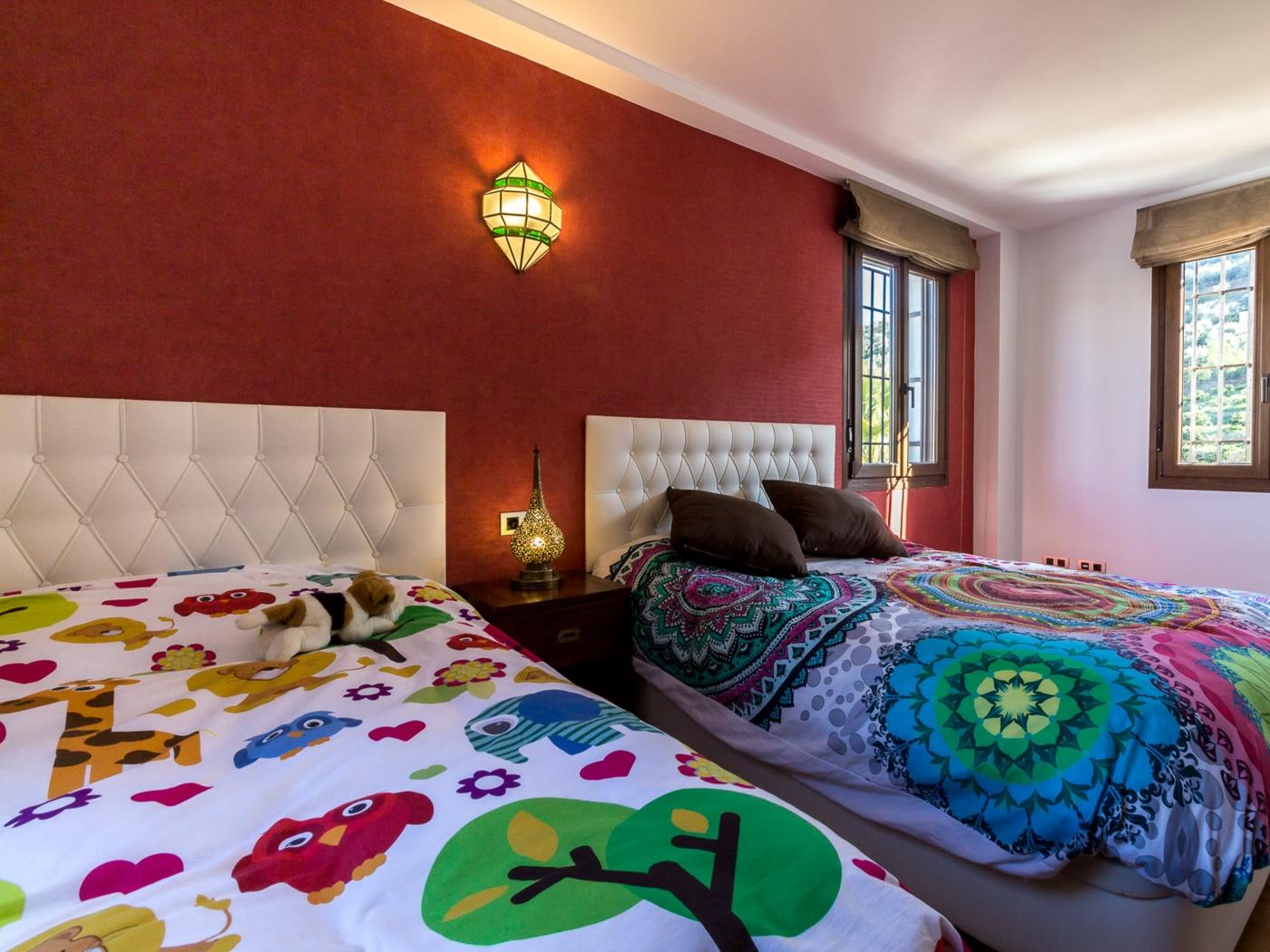 Magnificent house with pool, garden and views in Saleres