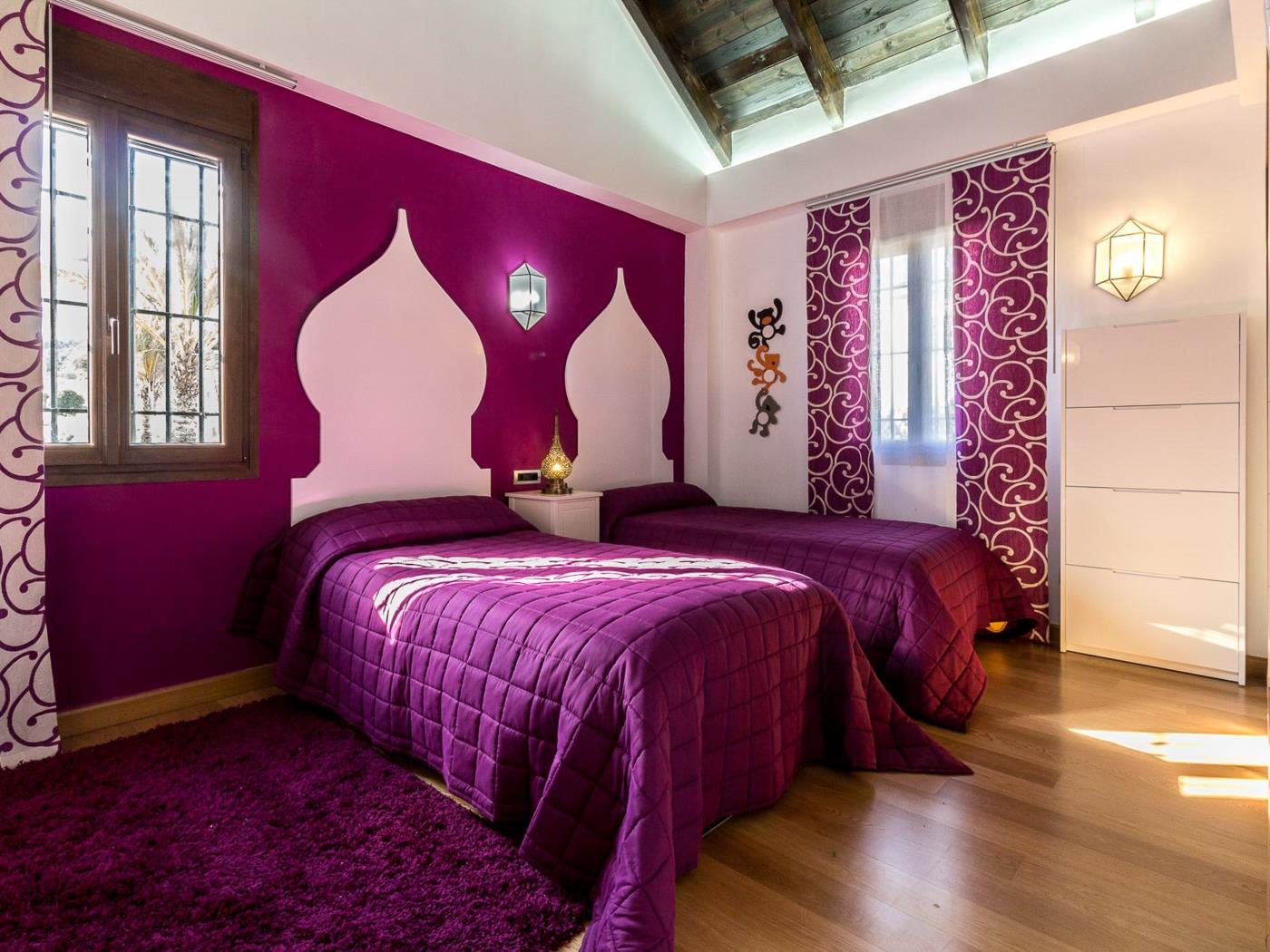 Magnificent house with pool, garden and views in Saleres