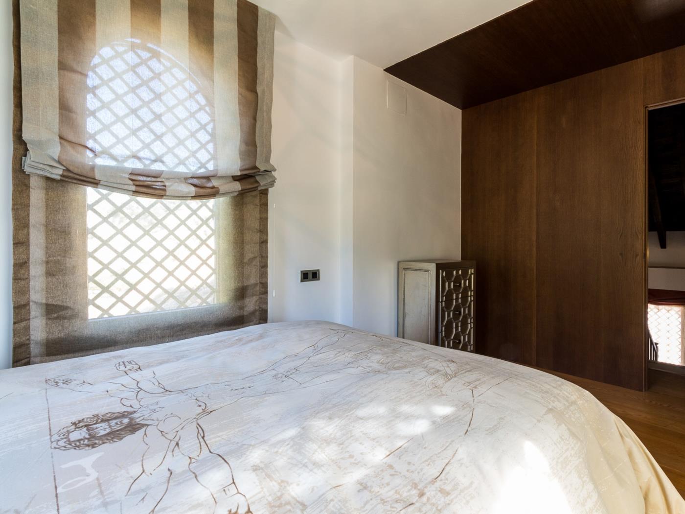 Magnificent house with pool, garden and views in Saleres