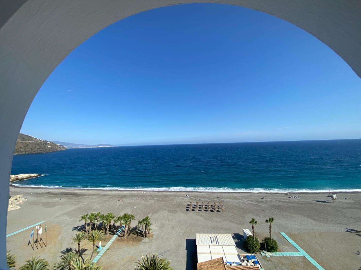 Apto. Velilla. Schöne Ferienwohnung mit Meerblick, Almuñecar. in Almuñécar
