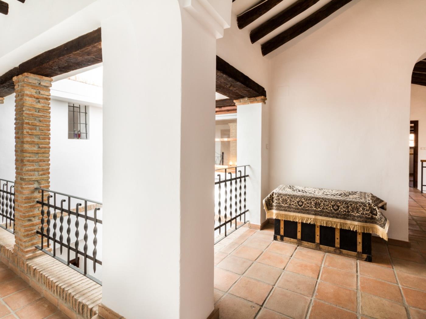 Schönes andalusisches Haus mit Pool und Grill. in Pinos del Valle