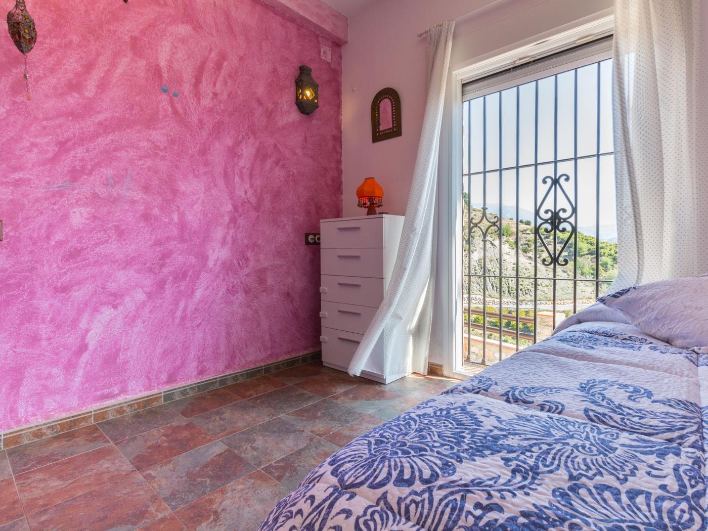 Cortijo Del Aire .en Los Guájares