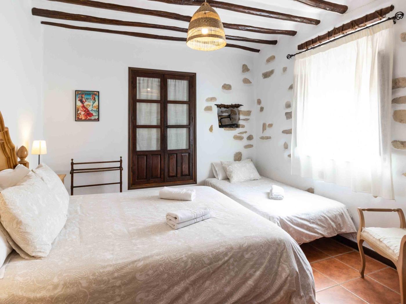 Cortijo Mirasol in Santa Cruz de Comercio