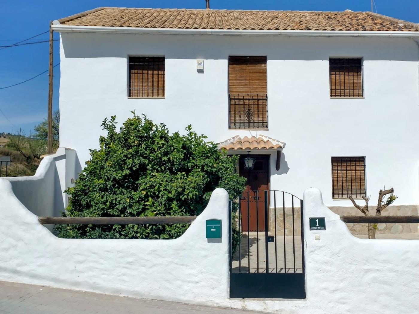 Cortijo Mirasol in Santa Cruz de Comercio