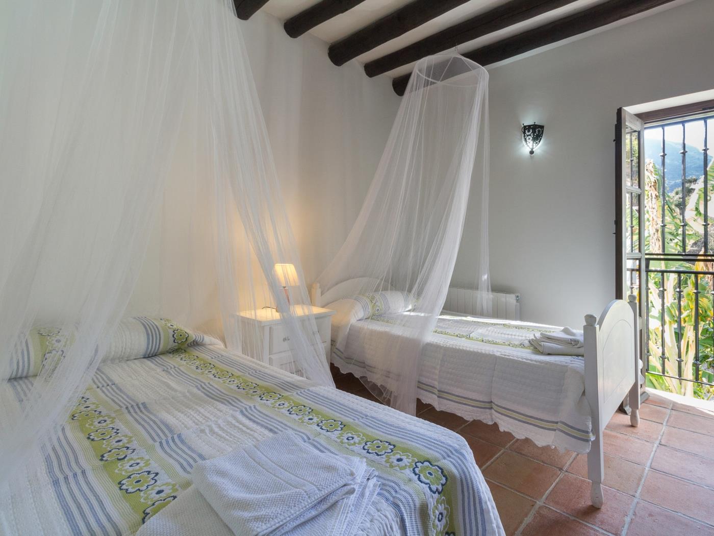 Wunderschöne, renovierte Mühle mit Swimmingpool in Los Guájares
