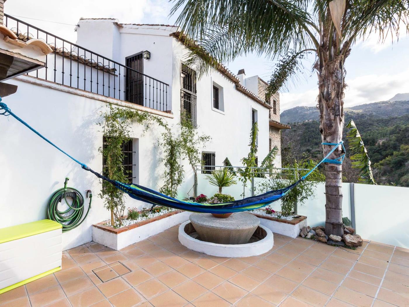 Wunderschöne, renovierte Mühle mit Swimmingpool in Los Guájares