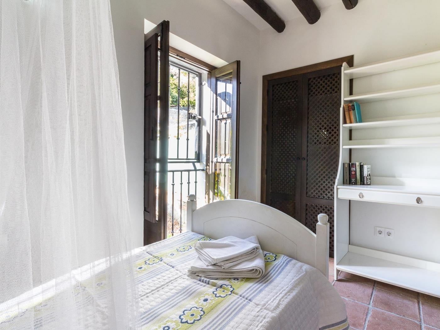 Wunderschöne, renovierte Mühle mit Swimmingpool in Los Guájares