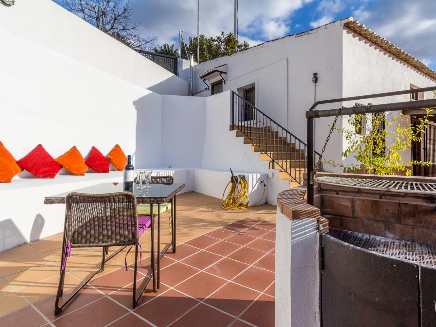 Wunderschöne, renovierte Mühle mit Swimmingpool in Los Guájares