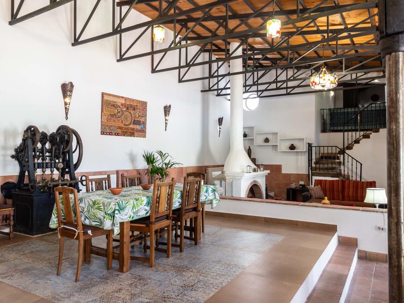 Wunderschöne, renovierte Mühle mit Swimmingpool in Los Guájares