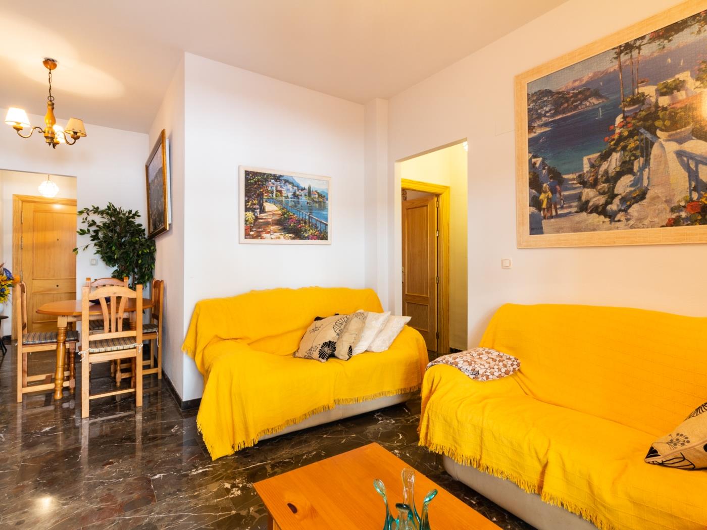 Apto Castell Beach. Apartment mit einer geräumigen Terrasse am Meer. in Castell de Ferro