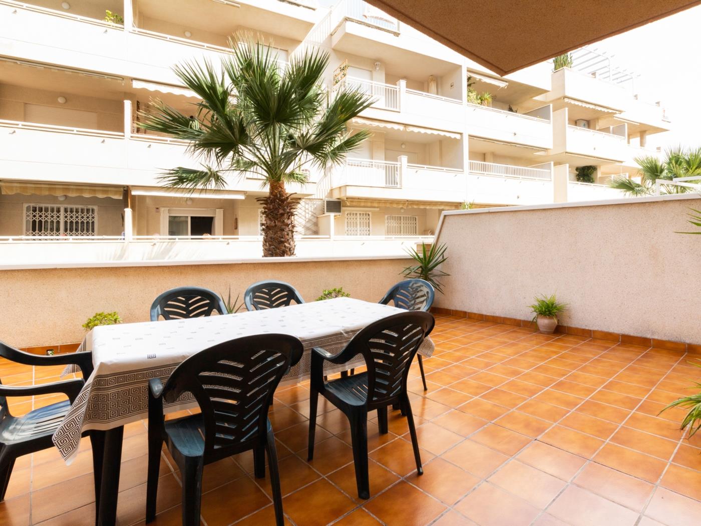 Apto Castell Beach. Apartment mit einer geräumigen Terrasse am Meer. in Castell de Ferro