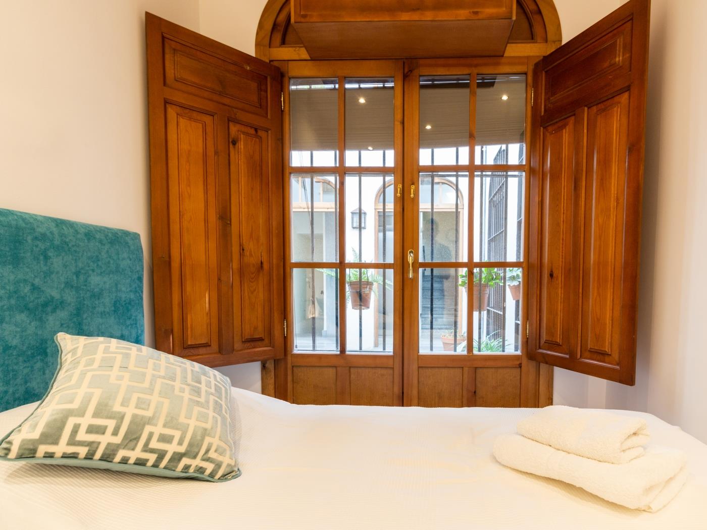 Apto Catedral. Appartement avec la meilleure situation dans le centre de Grenade à Granada