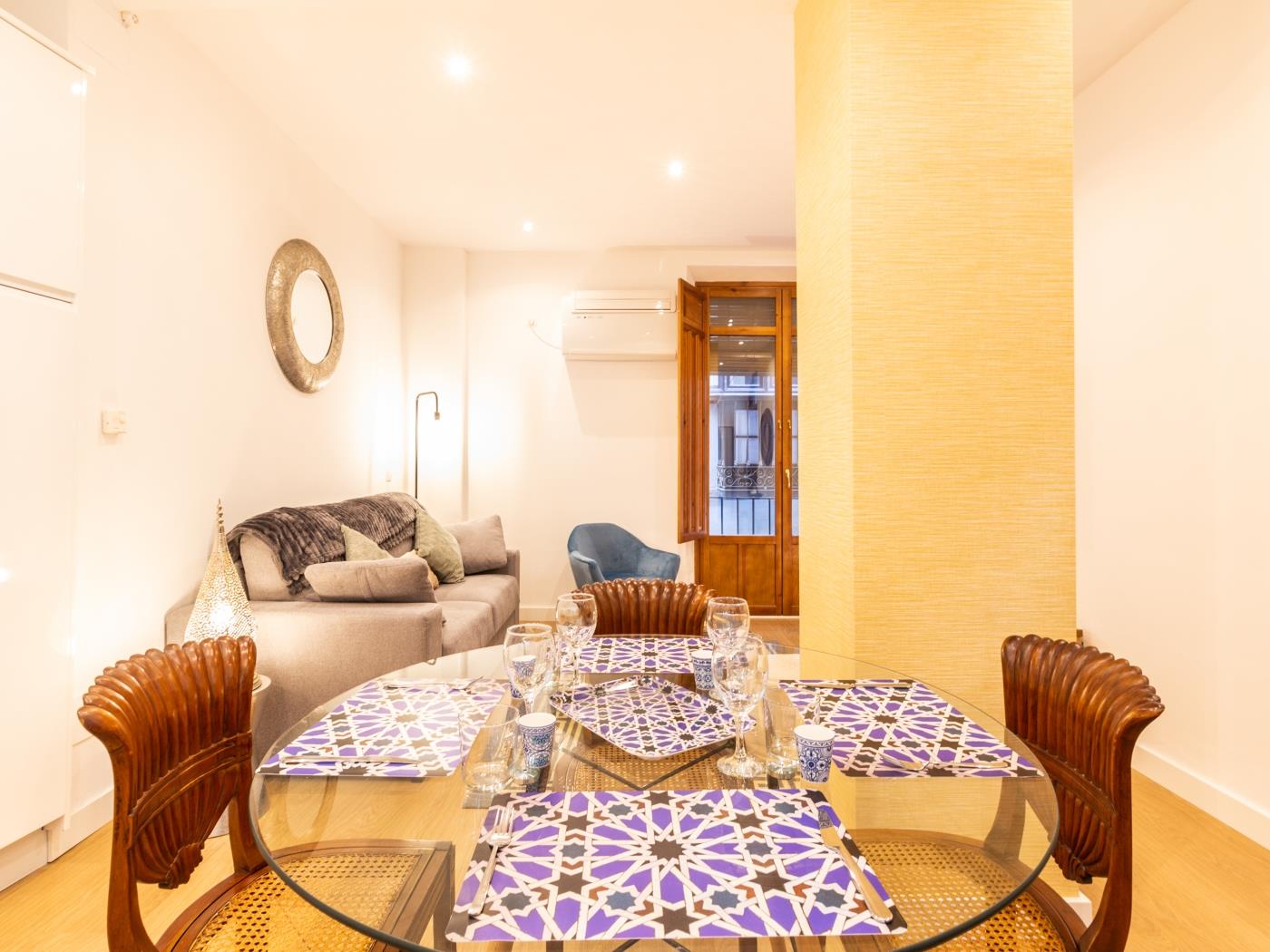 Apto Catedral. Appartement avec la meilleure situation dans le centre de Grenade à Granada
