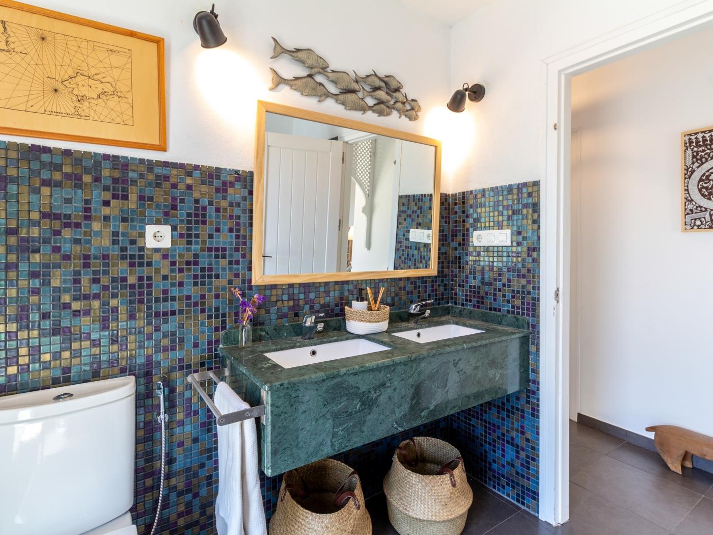 casa con piscina y sala de yoga privada en Nigüelas