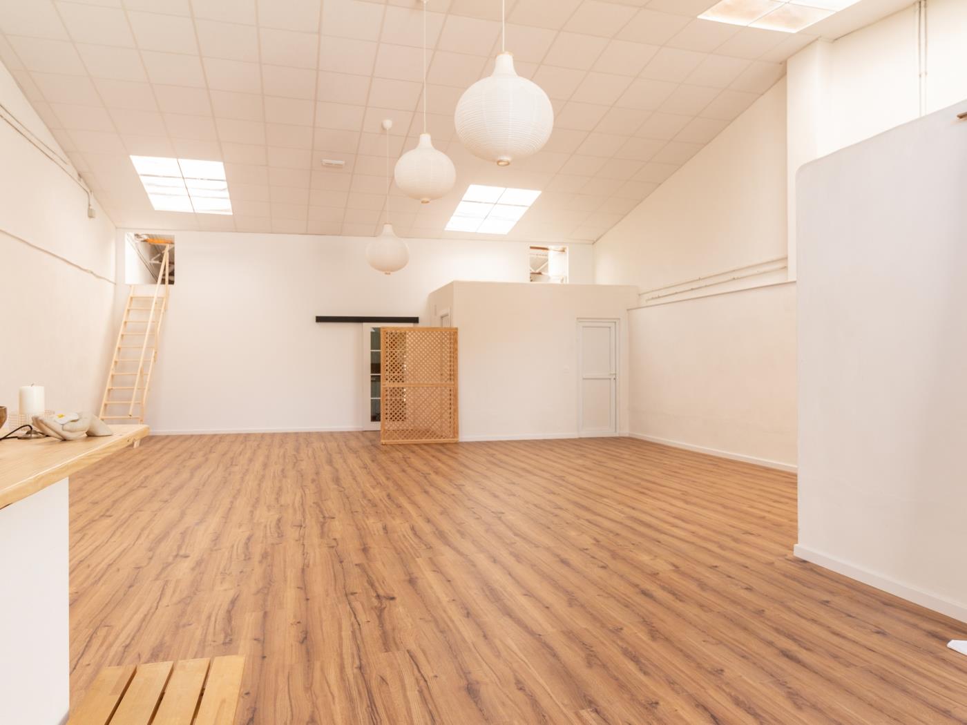casa con piscina y sala de yoga privada en Nigüelas