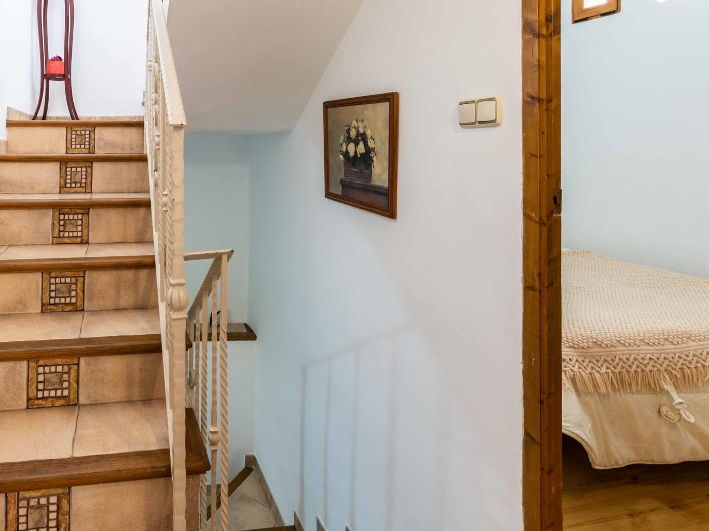 Maison avec trois pièces, cheminée et terrasse à Nigüelas