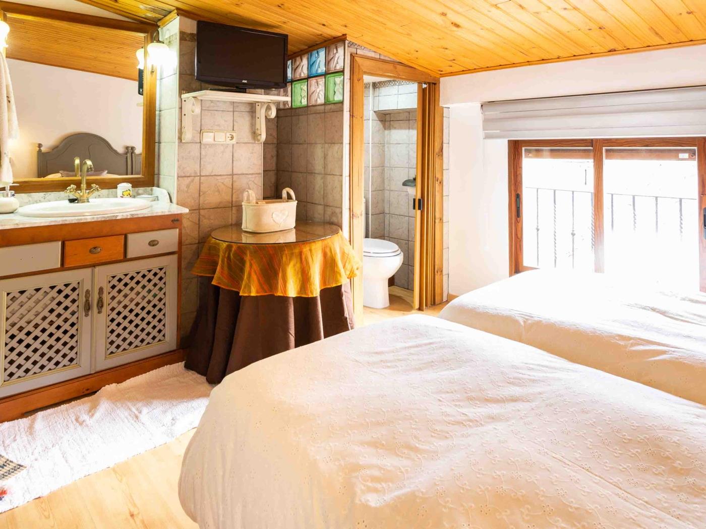 Maison avec trois pièces, cheminée et terrasse à Nigüelas