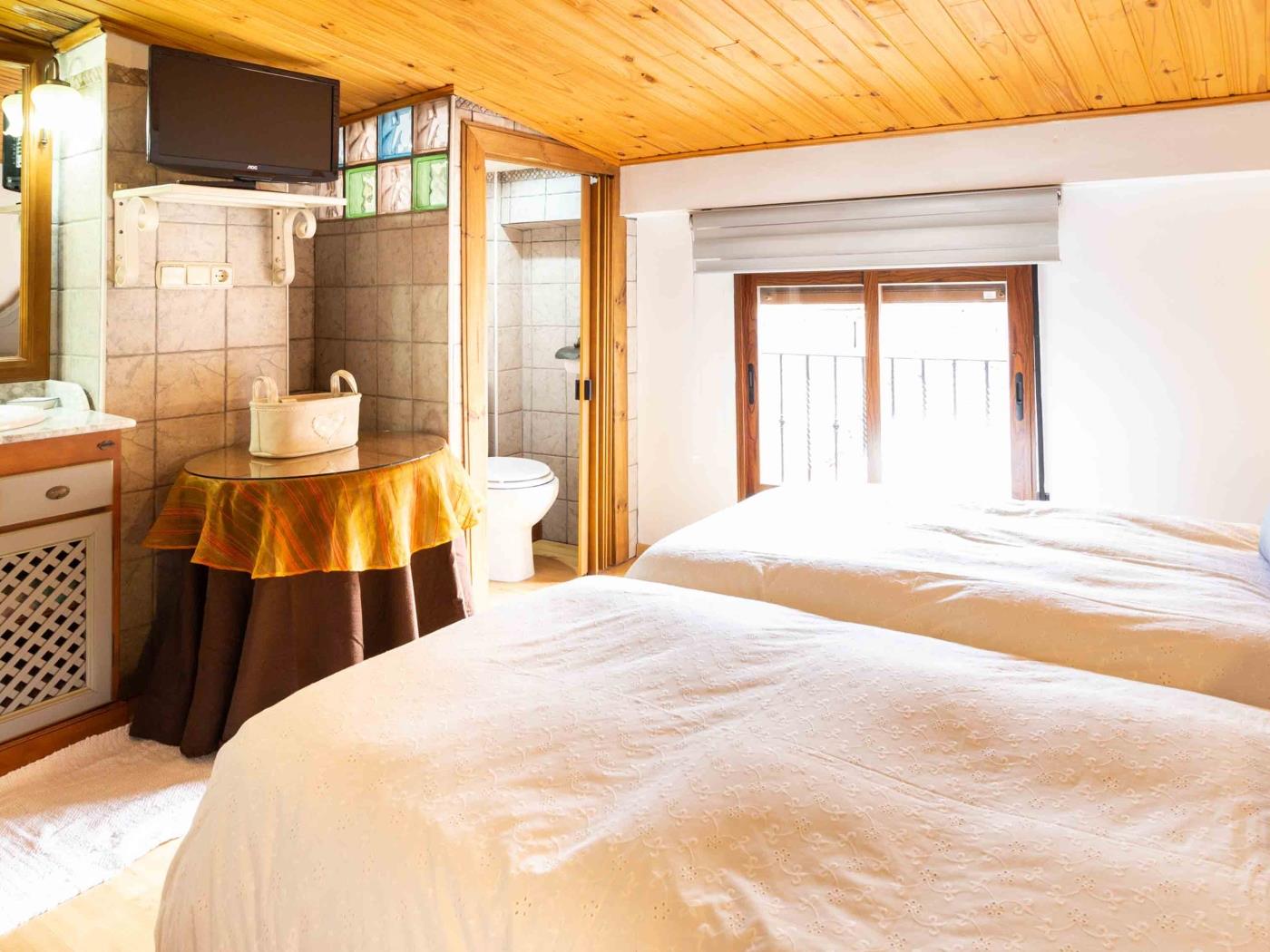 Maison avec trois pièces, cheminée et terrasse à Nigüelas