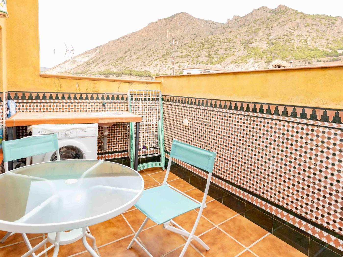 Maison avec trois pièces, cheminée et terrasse à Nigüelas