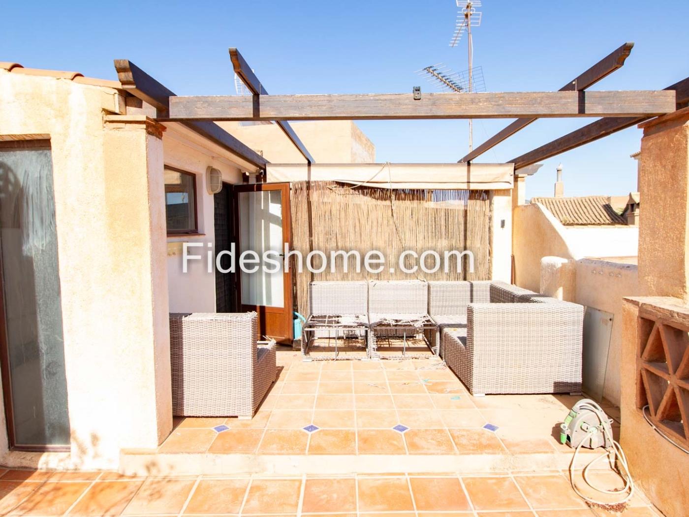 Superbe Maison de Charme avec Terrasse et Vue à Chite. à Chite