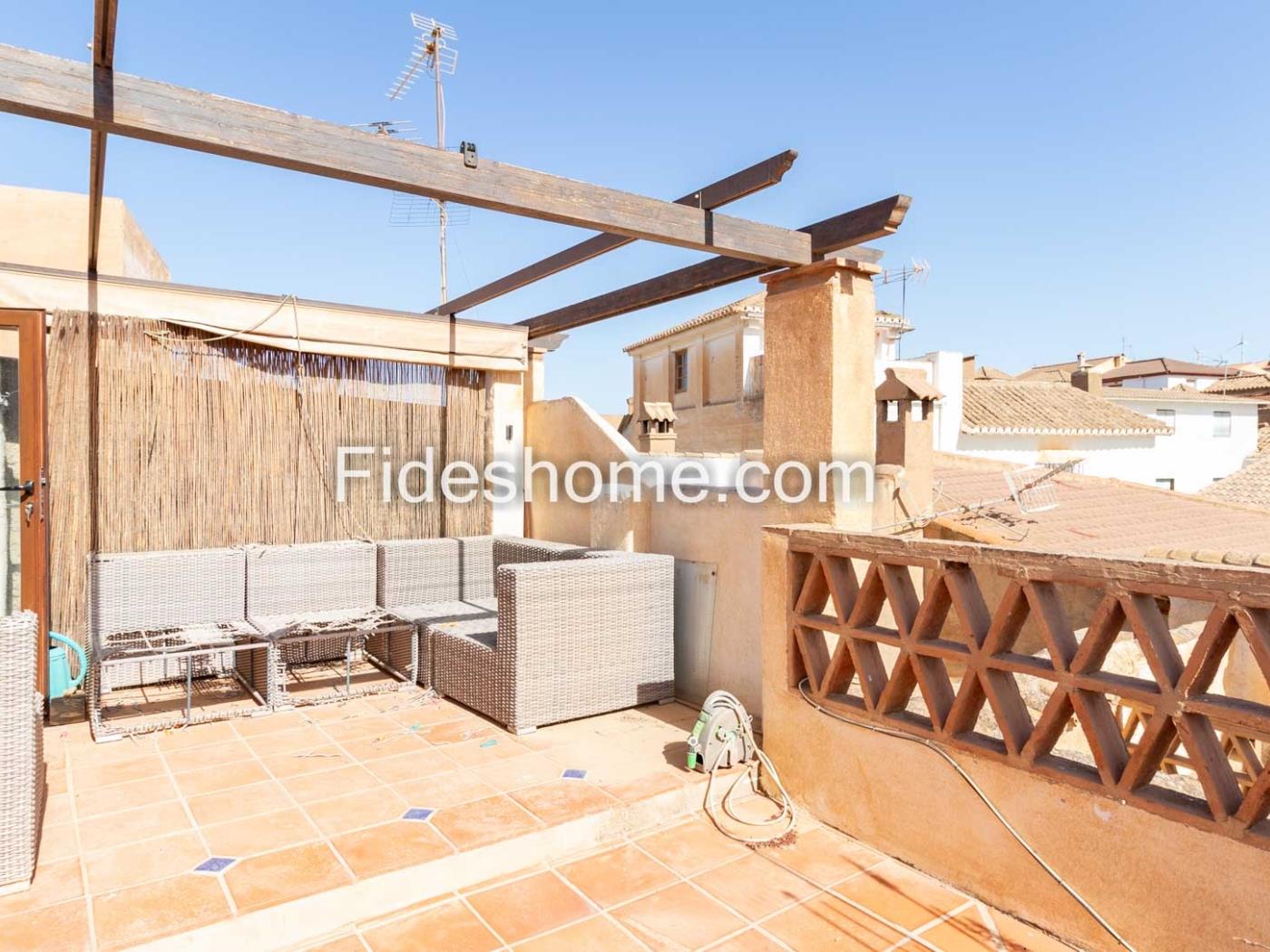 Superbe Maison de Charme avec Terrasse et Vue à Chite. à Chite