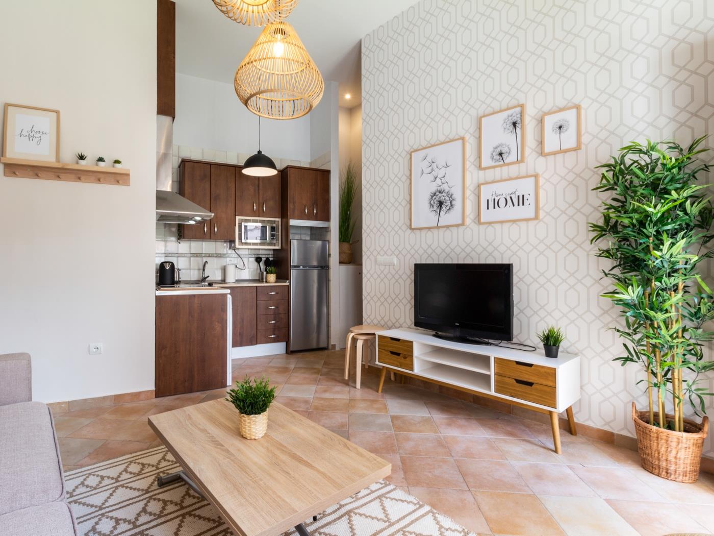 Apto Real Bajo Cartuja. Apartment mit privatem Patio und WLAN in Granada