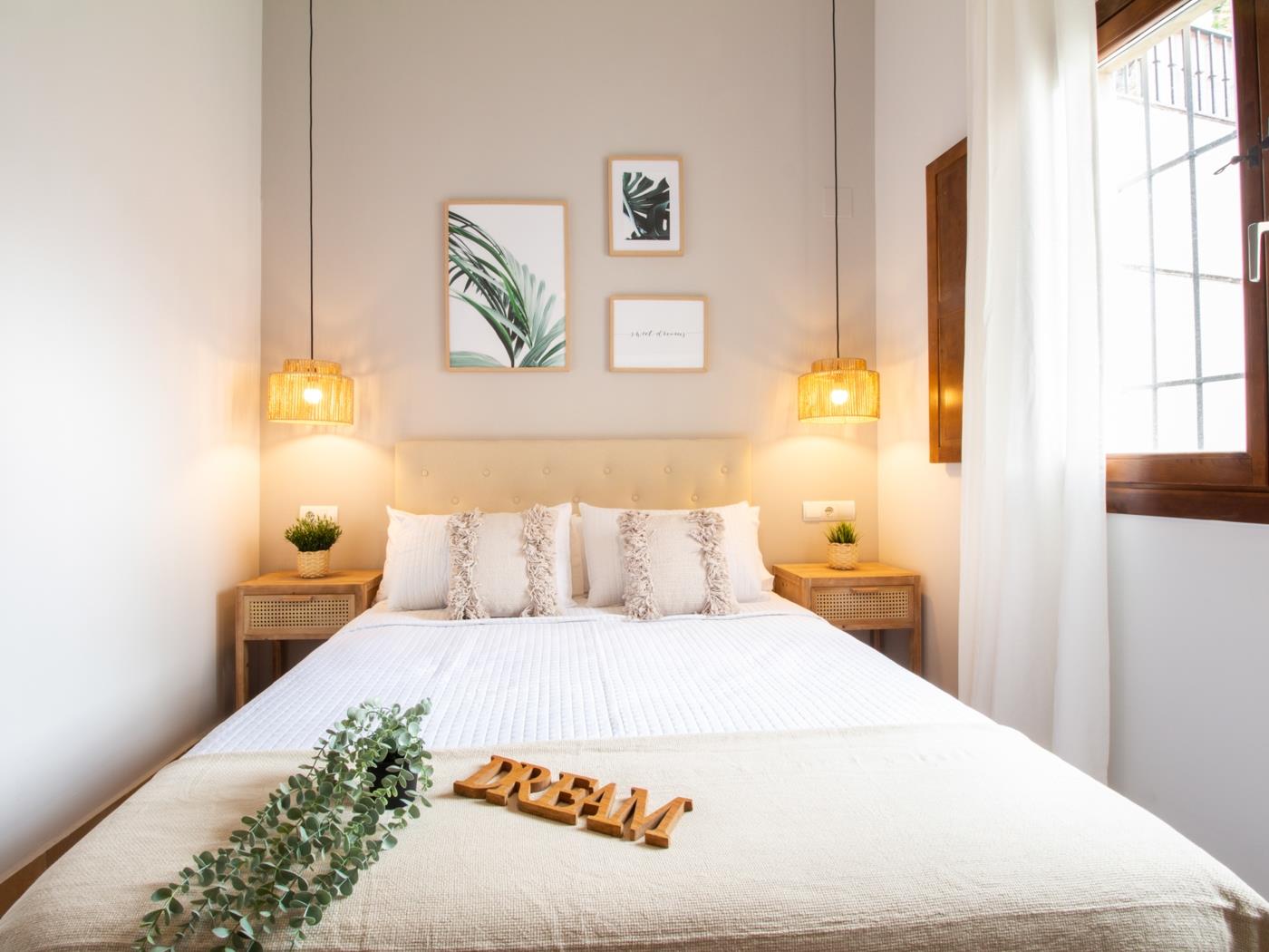 Apto Real Bajo Cartuja. Apartment mit privatem Patio und WLAN in Granada